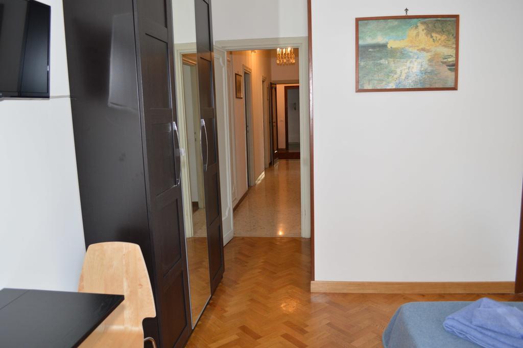 Adan Vatican Bed & Breakfast Rome Room photo